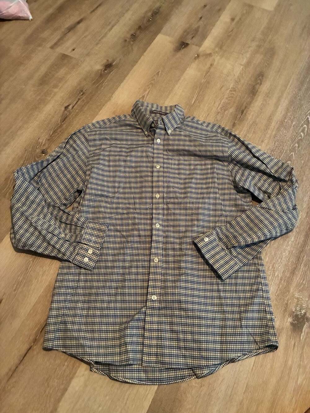 Eddie Bauer Men's L Blue and Yellow Plaid Wrinkle Free Relaxed Fit Long Sleeve B